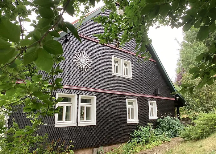 Rhoenmantisch - Landleben Und Stille Brembach